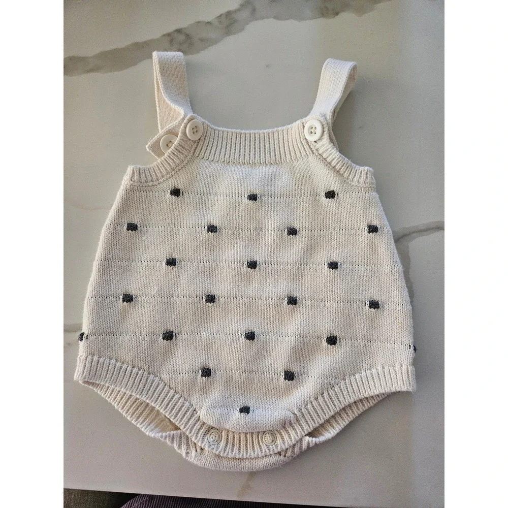 Cat and jack baby romper 0-3 mos‎